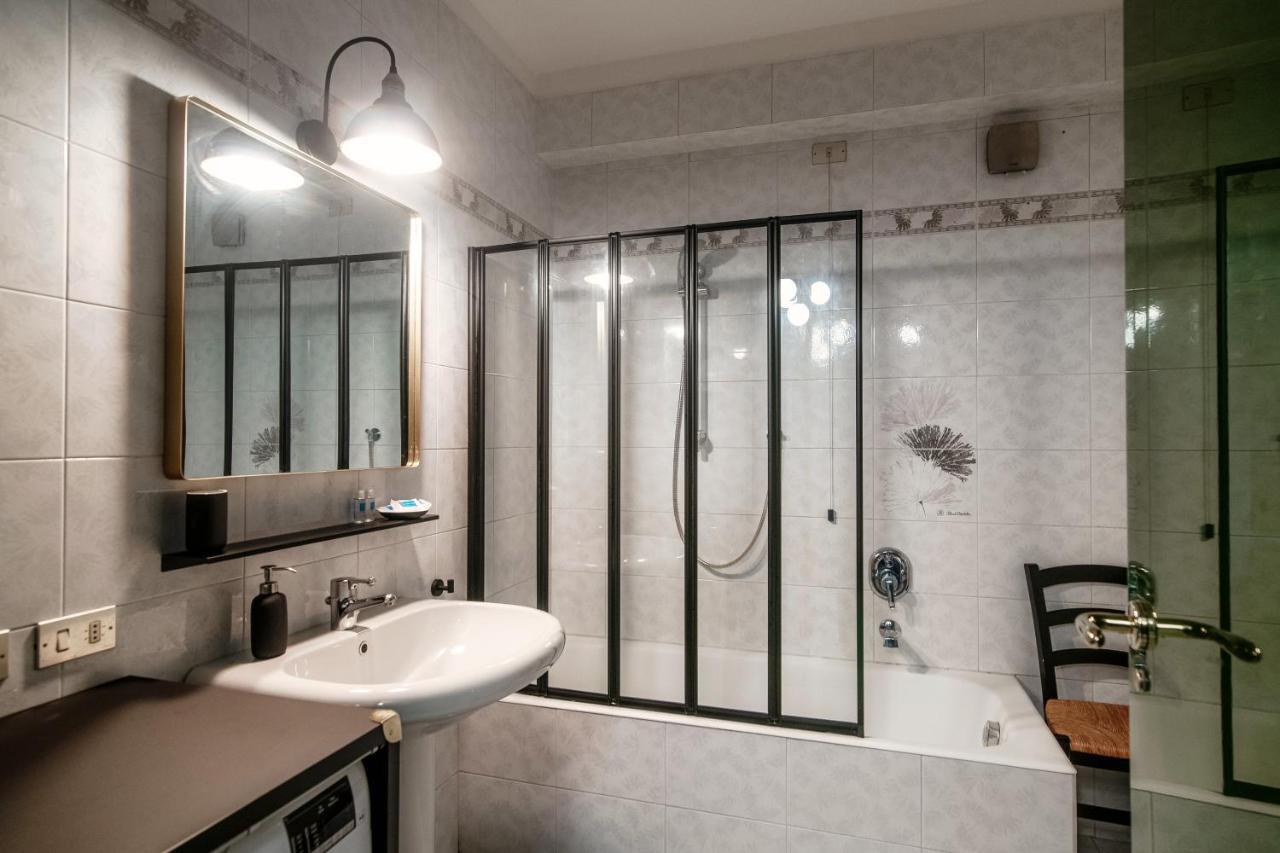 Home N 5 By Quokka 360 - Vintage-Soul Flat On Como Cathedral Bagian luar foto