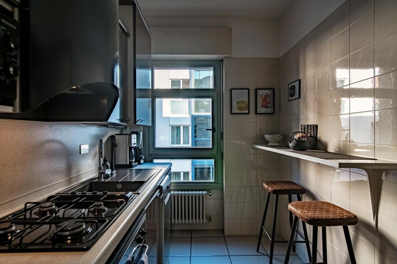 Home N 5 By Quokka 360 - Vintage-Soul Flat On Como Cathedral Bagian luar foto