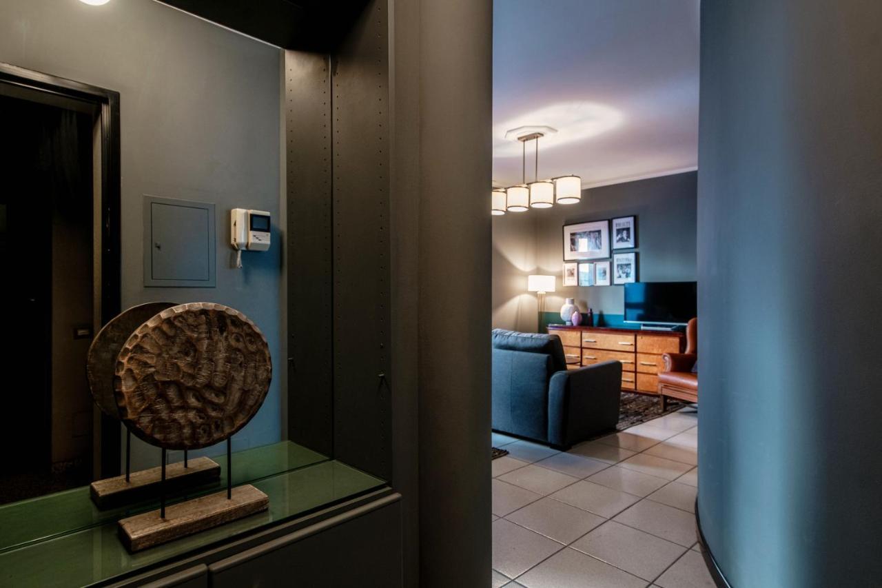 Home N 5 By Quokka 360 - Vintage-Soul Flat On Como Cathedral Bagian luar foto
